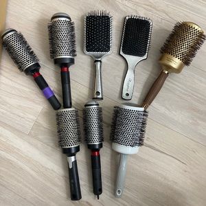 Styling brushes round & flat